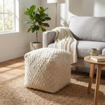 VALZER - pouf in lana avorio con decoro 40 x 40