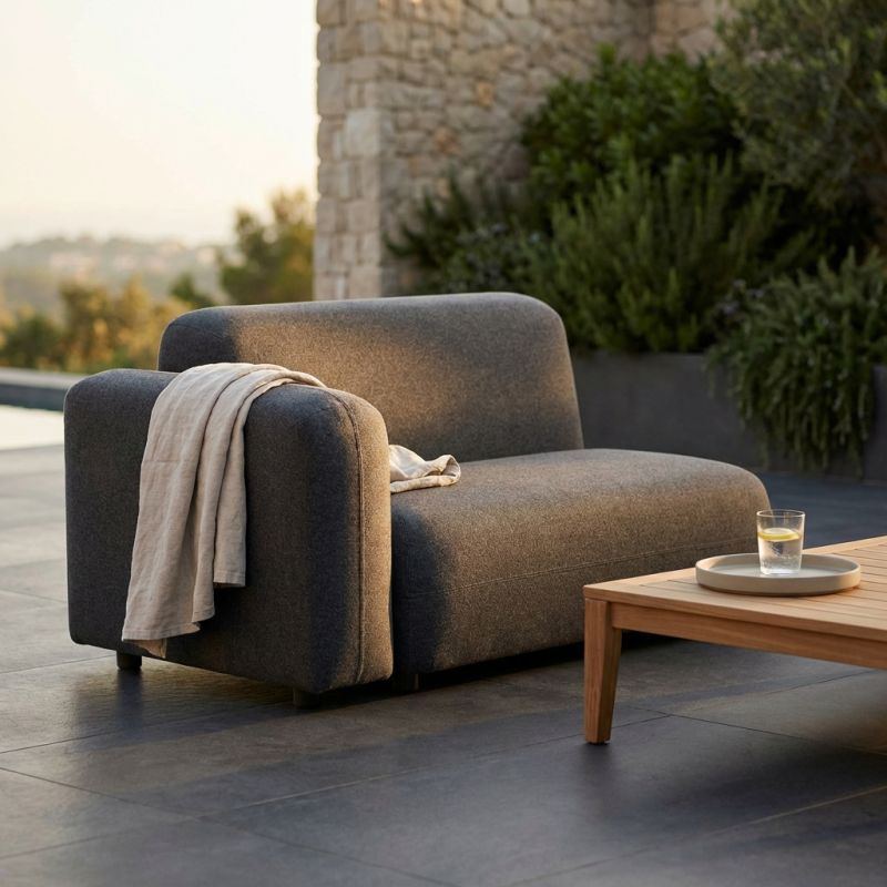 MAMBO - divano dx con struttura in alluminio e tessuto idrorepellente