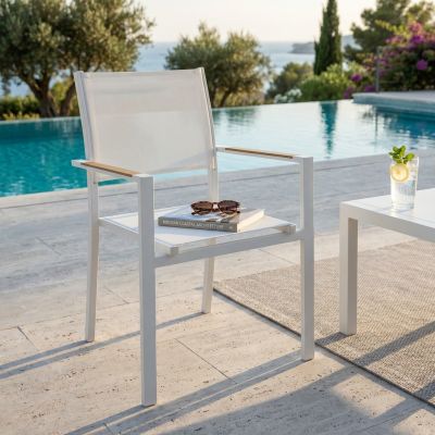 IMPACTO - poltrona impilabile in alluminio bianco o antracite con braccioli effetto legno