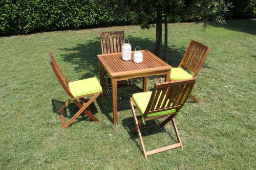 AARON - set tavolo in legno massiccio di acacia cm 80 x 80 x 74 h con 4 sedie Dresda
