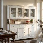 CHELSEY - credenza con vetrina in legno massello cm 196 x 43 x 218 h